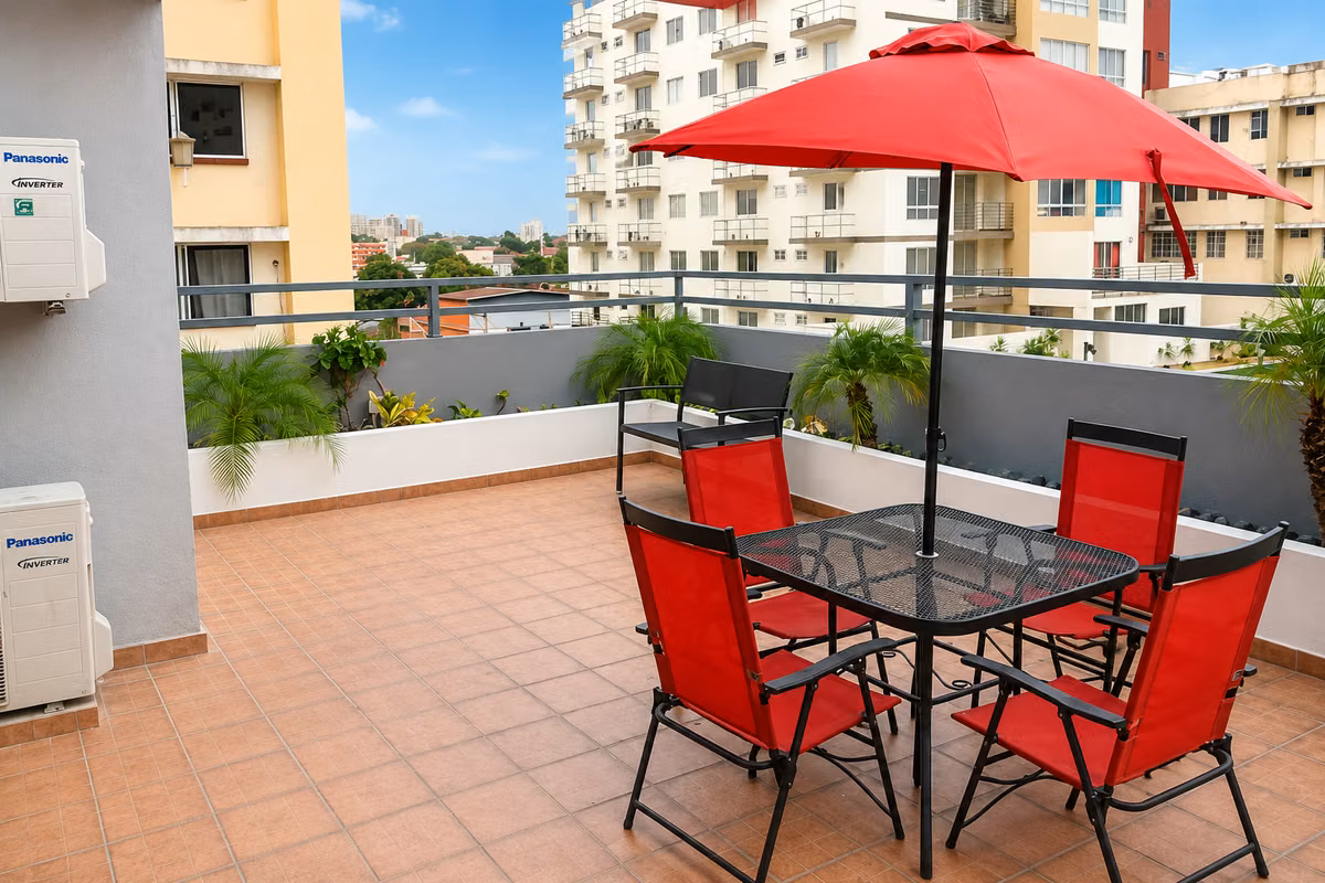 Apartamento en Parque Lefevre I Con terraza y excelente ubicacion - foto 1