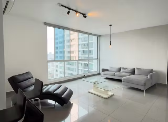 Alquilo apartamento en San Francisco, 2 recamaras, Semi-amoblado, 95m2. - photo 1