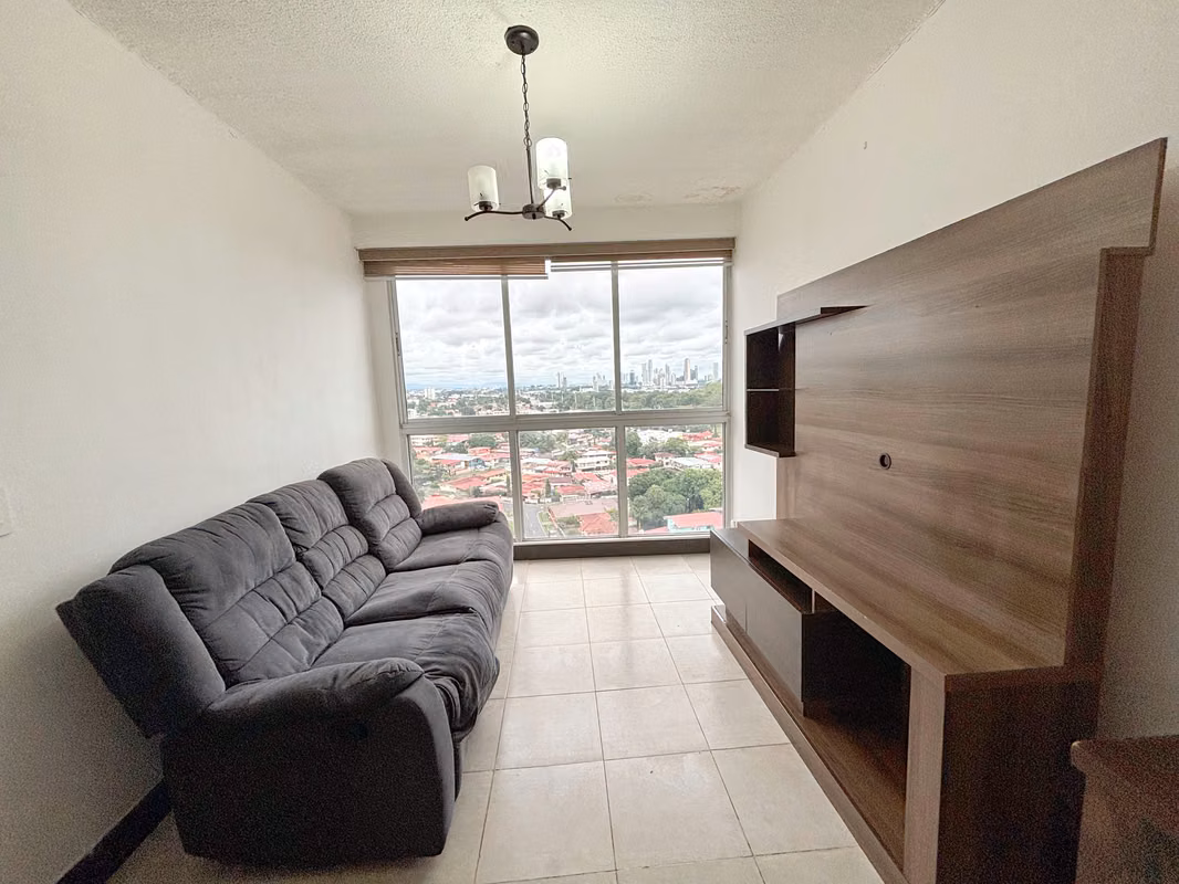 Alquiler apartamento semiamoblado en Parque Lefevre - PH Sorrento - foto 1