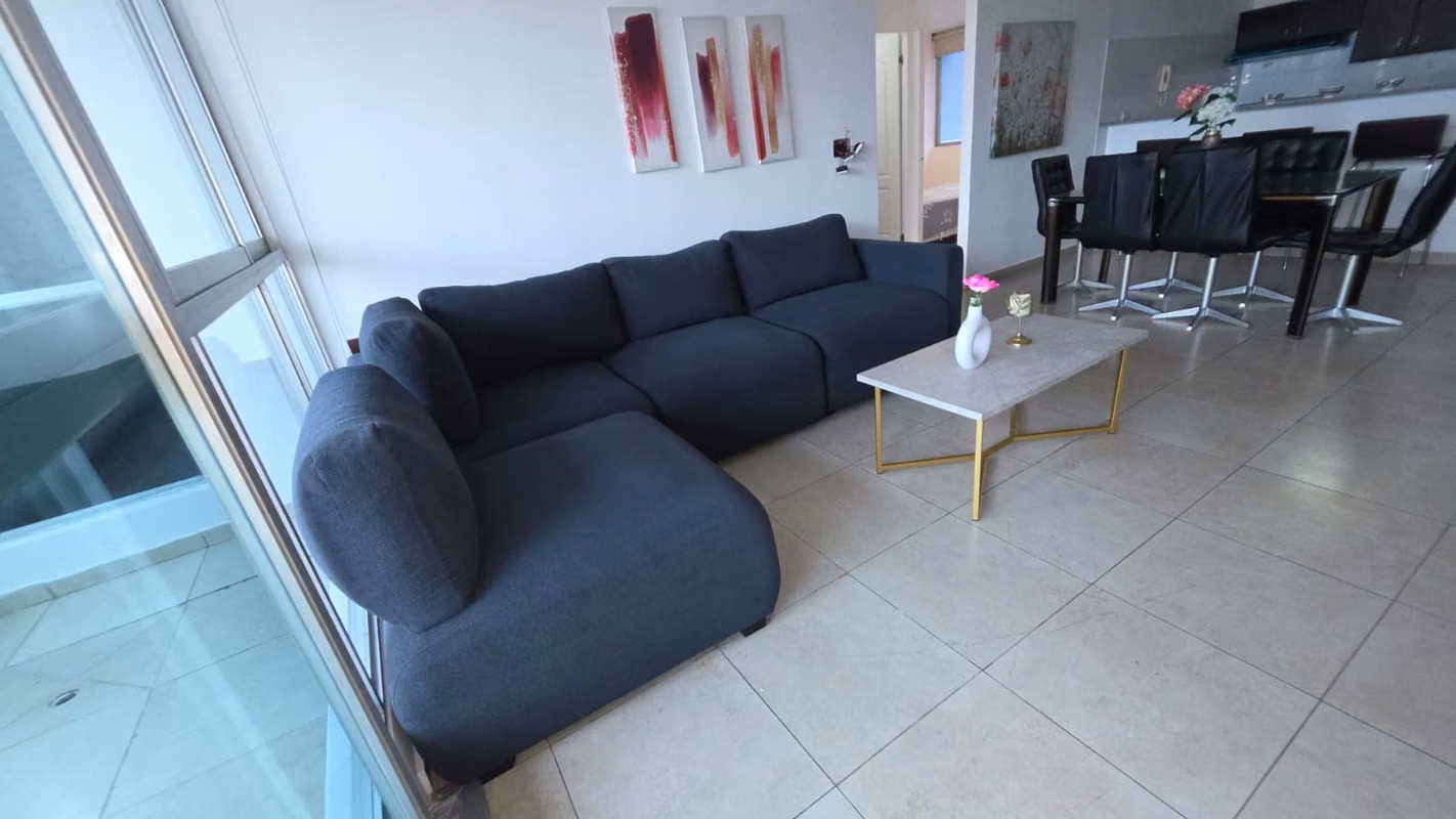 ¡En Alquiler! Moderno Apartamento Amoblado a Pasos de la Cinta Costera - foto 1