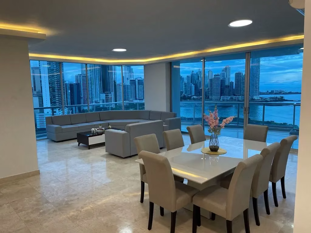 Apartamento en Alquiler en PH Sky Residences, Av Balboa - foto 1