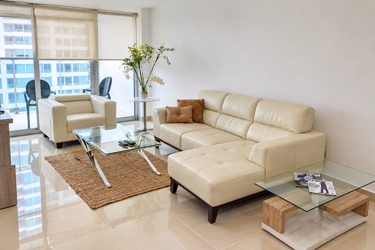 * Apartamento en Bella Vista I amoblado I 3 Rec I con balcon y vista a la ciudad - foto 1
