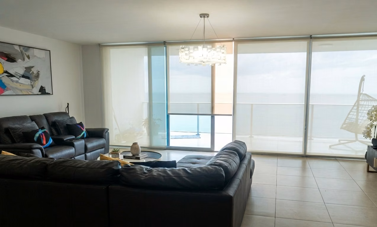 Apartamento en Avenida Balboa | con balcón y vista al mar - foto 1