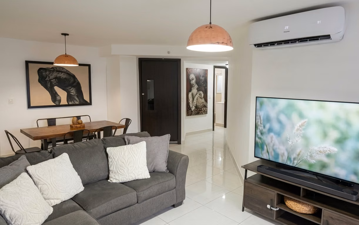 Apartamento en El cangrejo amueblado I con terraza y vista panorámica - photo 1