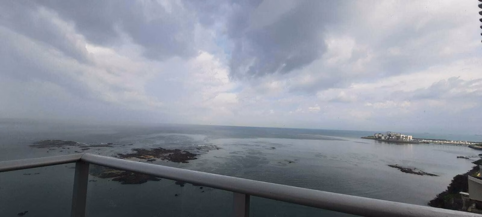 Venta de apartamento frente al mar en Oceanaire, Punta Pacífica | 27JSS2261 - foto 1