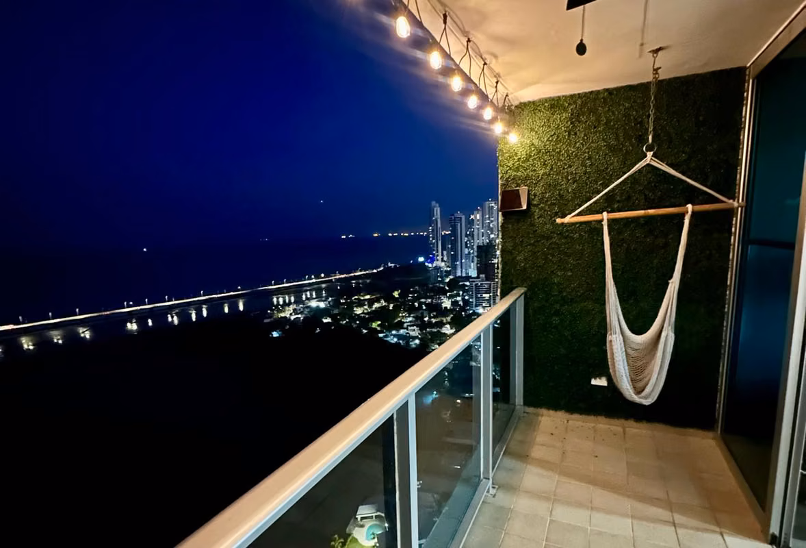 Apartamento en Coco del Mar I con balcón y vista al mar - foto 1