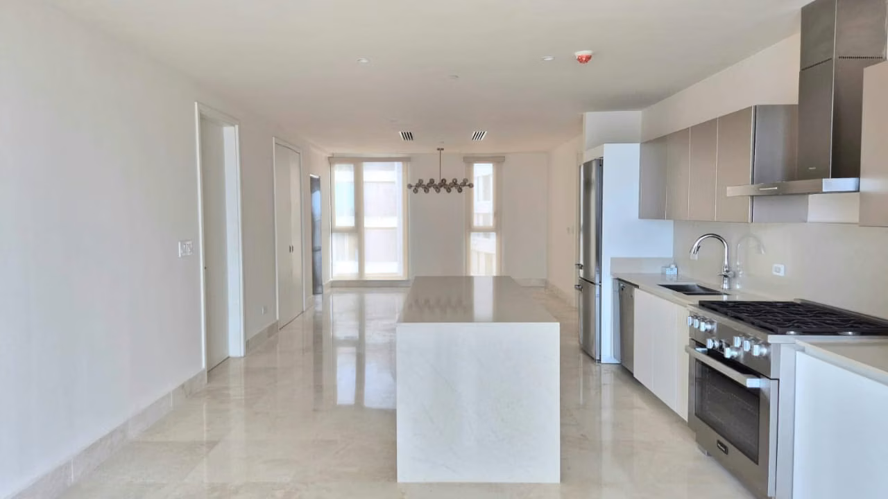 ! Apartamento en Isla Ocean Reef | 2 Rec I linea blanca I con balcon y vista al mar - foto 1