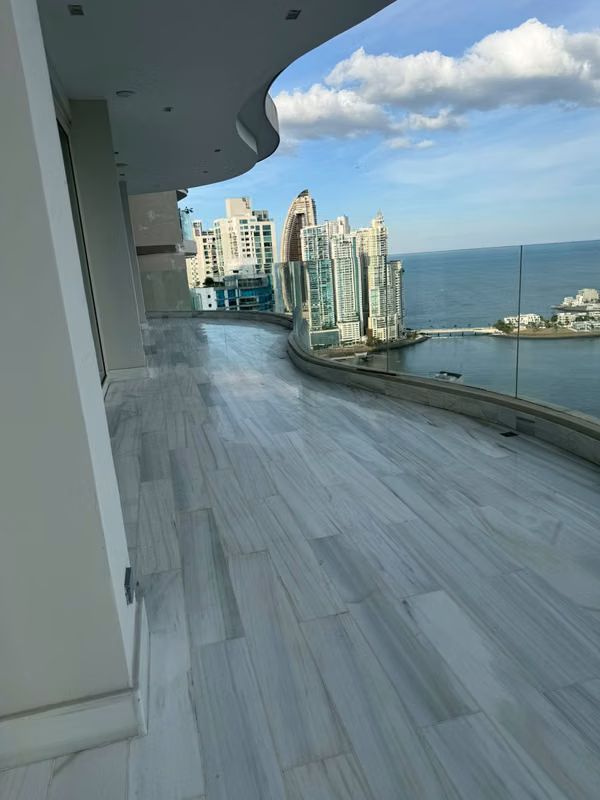 Apartamento en Punta Paitilla I linea blanca I de lujo 624m² frente al mar y 5 parkings - foto 1