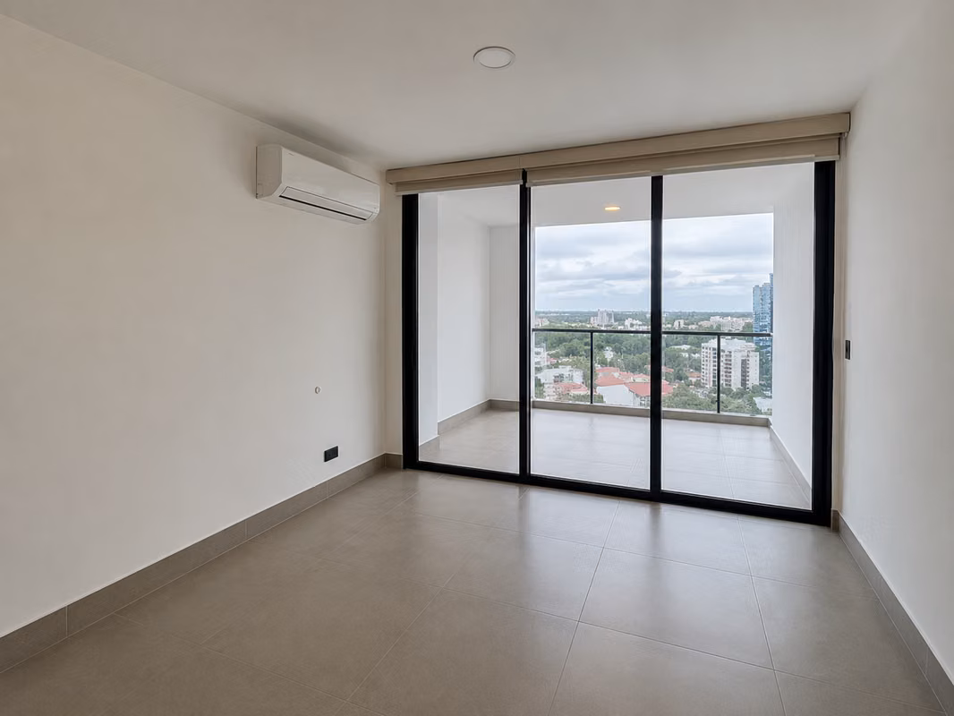 Apartamento en Coco del Mar I con balcón y vista a la ciudad - photo 1
