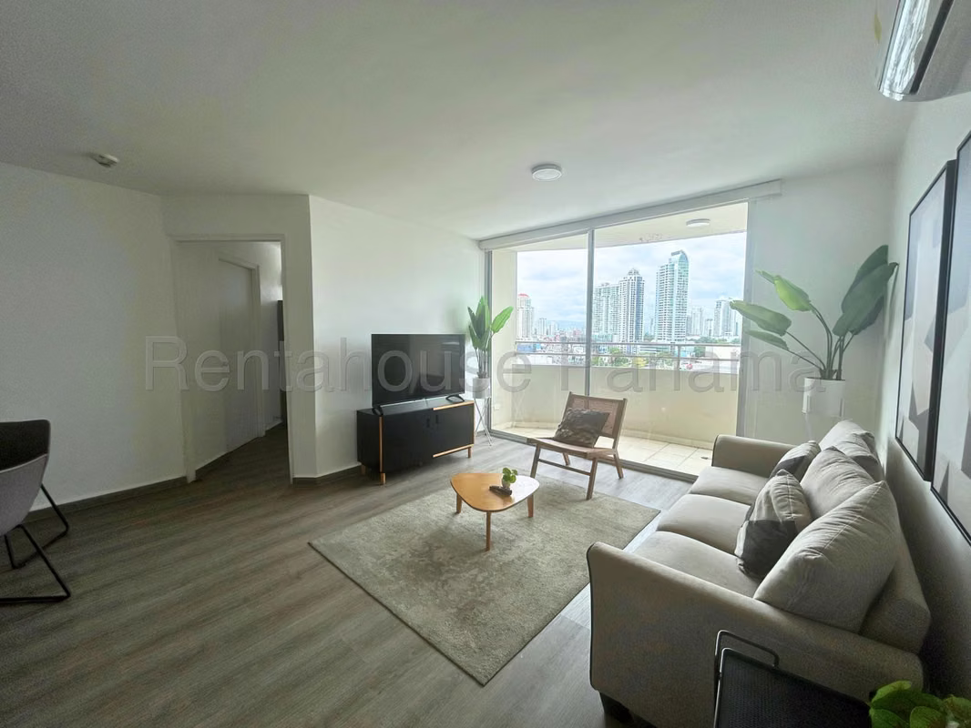 Alquiler Apartamento Calle 50 | Amoblado 2 Recámaras CBE Balcón - foto 1
