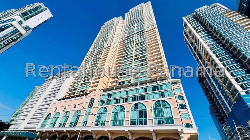 Alquiler de Apartamento en Avenida Balboa 27-137CM - foto 1