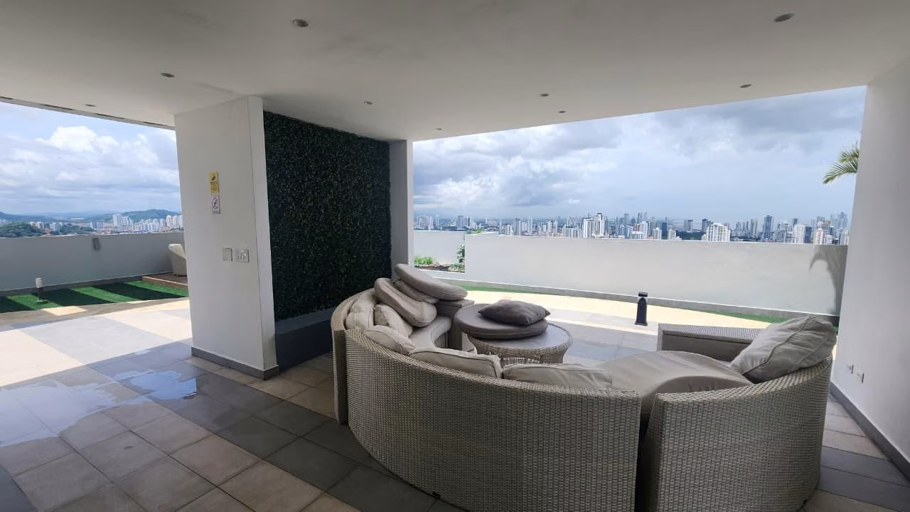 Melissa Foster Luxury Vende Apartamento en PH Vivendi Green, Edison Park | MFR2148 - foto 1