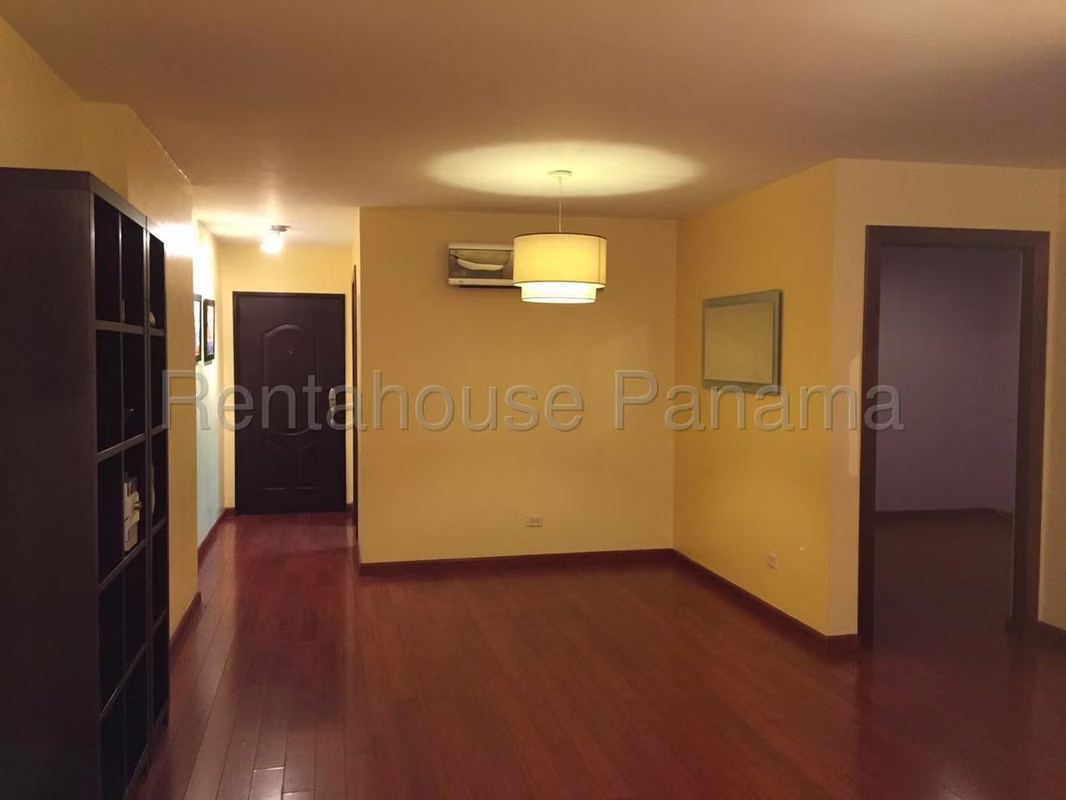 ALQUILER Apartamento semiamoblado de 117m2 en El Cangrejo AMD - foto 1