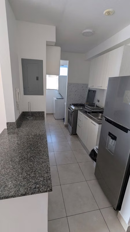 Alquiler Apartamento Semi Amoblado Vía España Frente Hospital - foto 1