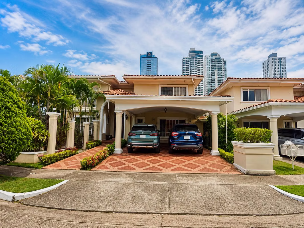 VENTA DE CASA EN COSTA DEL ESTE CON TERRAZA COSTA AZUL 473M2 JP - photo 1
