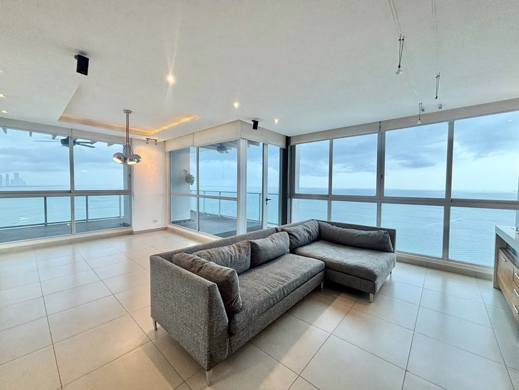 Apartamento Frente al Mar en PH Oceanaire – Punta Pacífica - photo 1