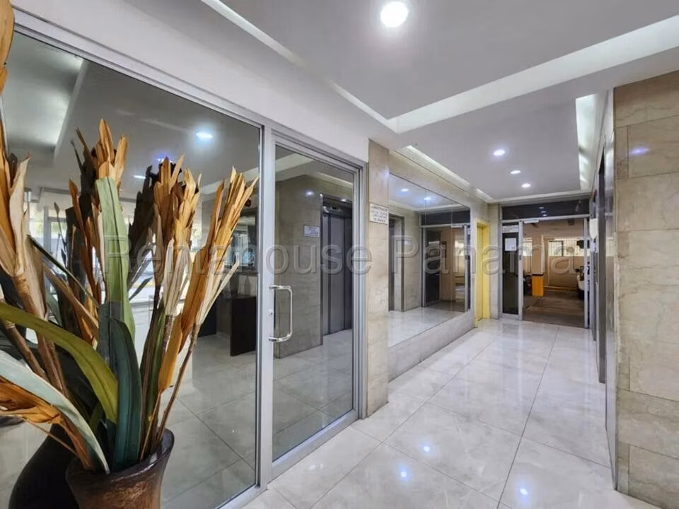 SE VENDE APARTAMENTO EN OBARRIO YDU - foto 1