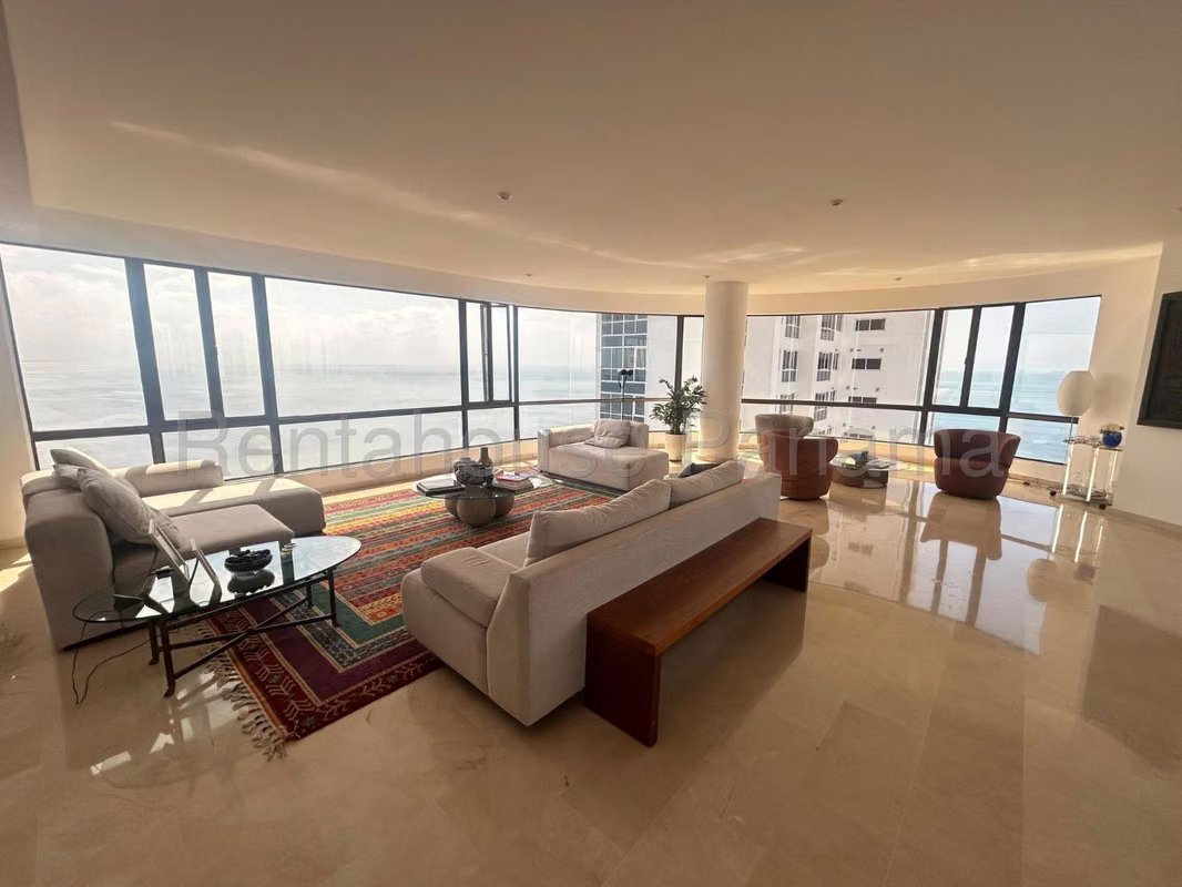 SE ALQUILA APARTAMENTO EN COCO DEL MAR LA27-2420 - foto 1