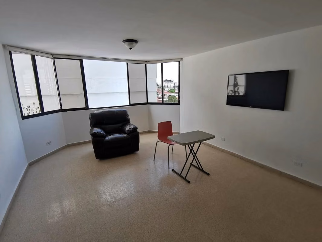 ALQUILER APARTAMENTO EN CALLE 50 - foto 1