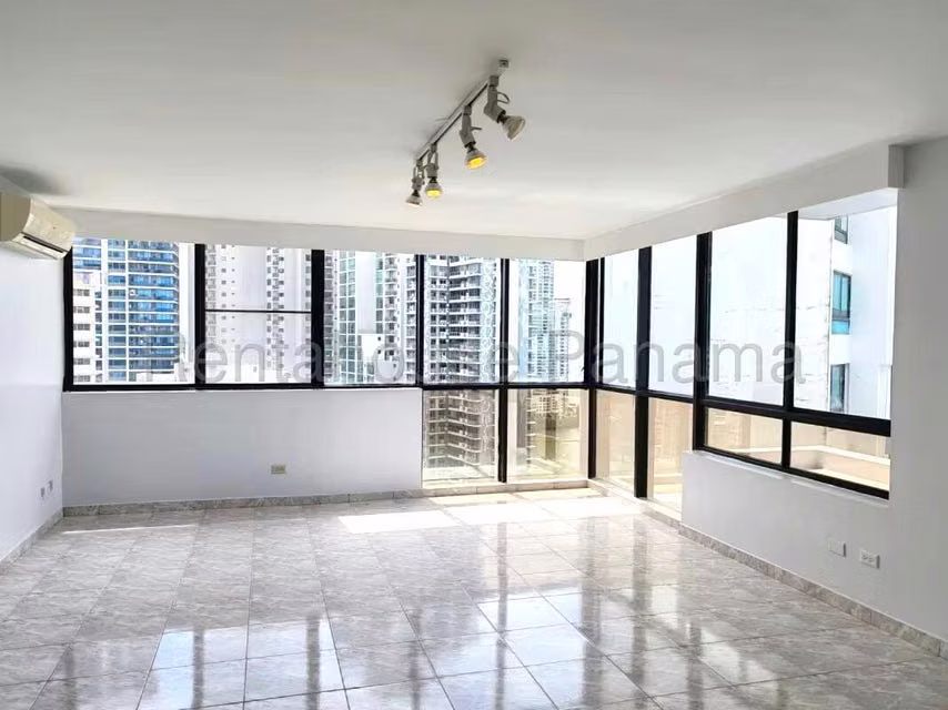264209. Se vende a precio de remate, penthouse de 511m, 5 rec, 5 parkings - foto 1