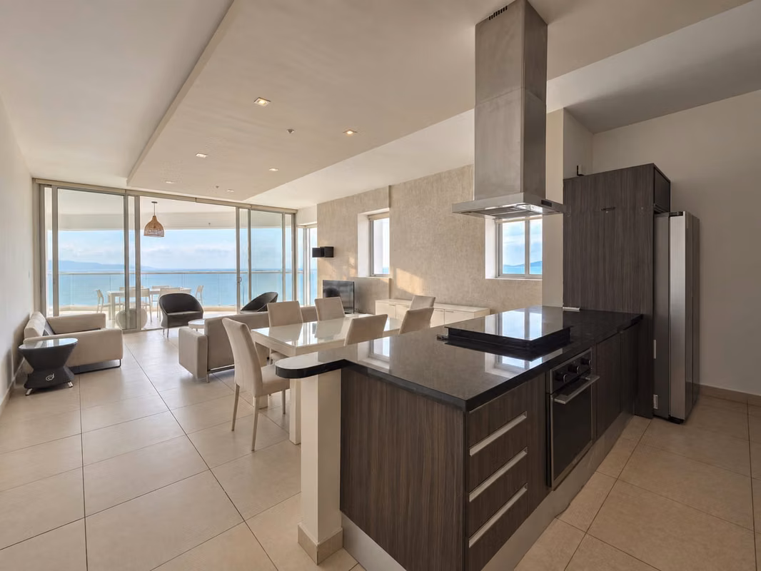 Alquiler de Apartamento en  Avenida Balbola, PH Rivage - foto 1