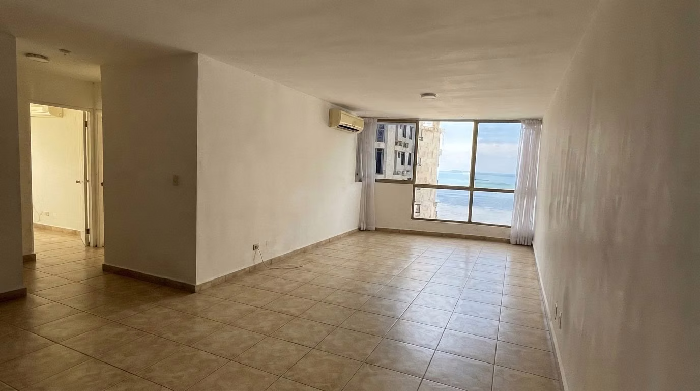 Apartamento en San Francisco I linea blanca I 2 Rec I con vista al mar y 2 parking - foto 1