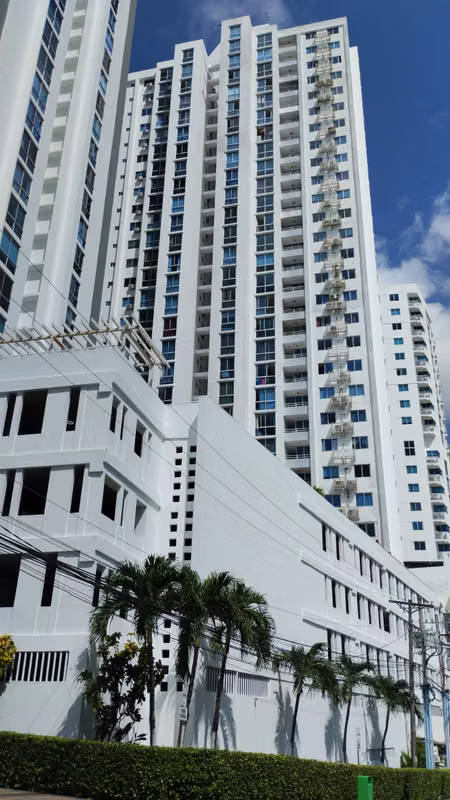 Se alquila apartamento en Carrasquilla línea blanca - foto 1