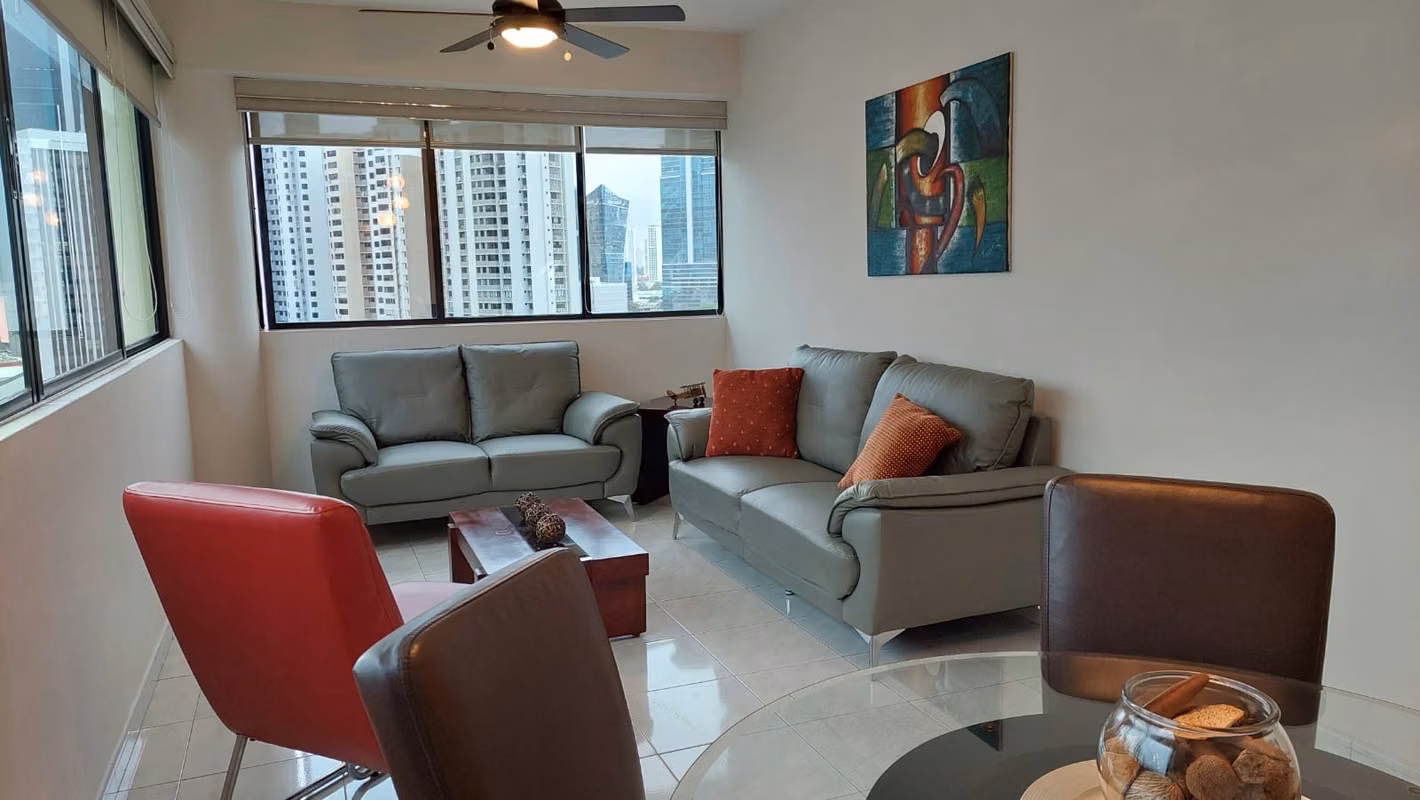 ALQUILER- APARTAMENTO AMOBLADO EN ROYAL CENTER – MARBELLA /FULLY FURNISHED APARTMENT FOR RENT – ROYAL CENTER, - photo 1