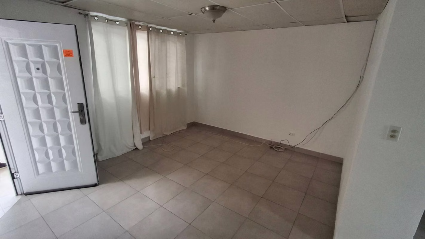 Residencial Parque Lefevre. 50mts 2r 1b $500.00 - foto 1