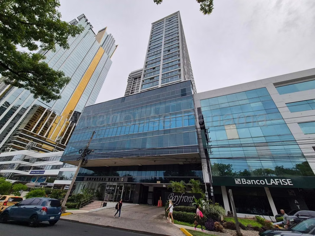 Venta de Apartamento Amoblado en PH Bayfront, Avenida Balboa 26-8489GG - photo 1