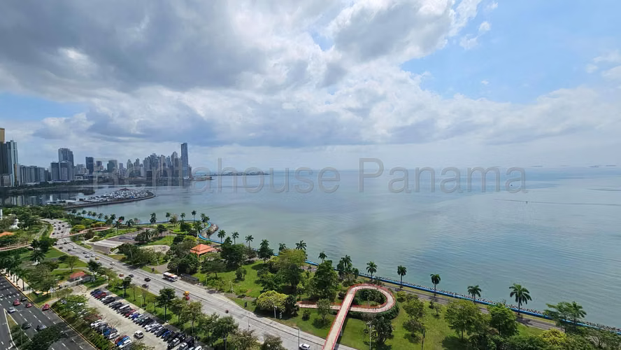 Apartamento en Venta en Avenida Balboa – PH H2O on the Ocean | 2 Parking + Depósito - foto 1