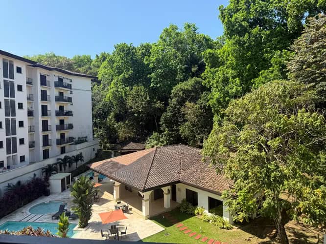 Embassy Village Clayton | Amplio 190m² | 3 Rec + Den | Vida Familiar - photo 1