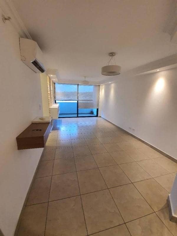 Alquilo apartamento 3 recámaras, 101mts2 - foto 1
