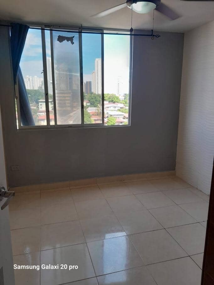 Venta apartamento ph plaza valencia,via españa - foto 1