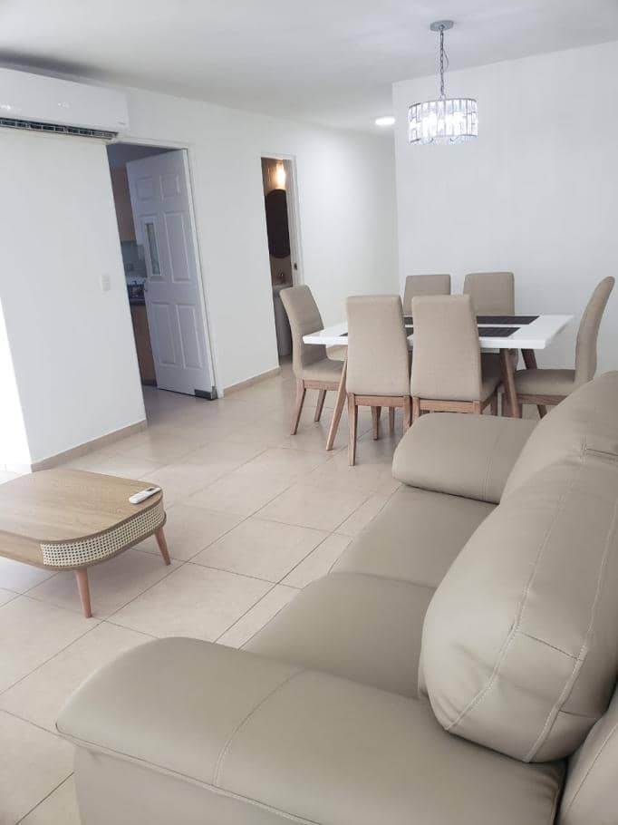 Se vende hermoso apartamento en p.h. sol del este - foto 1