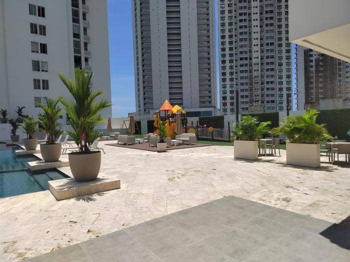 Venta ganga  apartamento ph bahia del golf - foto 1