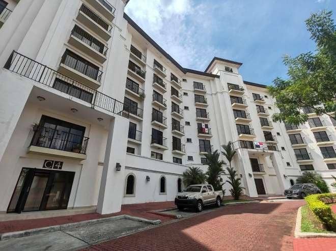 Venta de apartamento en ph embassy village, ancón - foto 1
