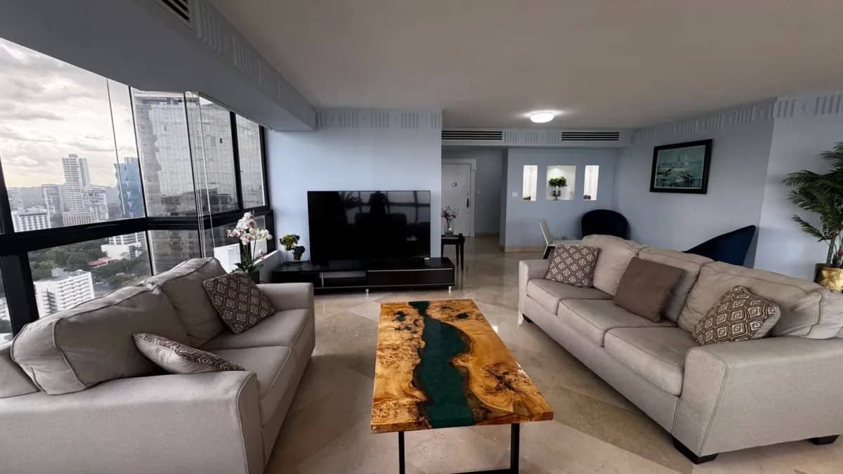 Venta de apartamento en PH Condesa del Mar, Av. Balboa - photo 1