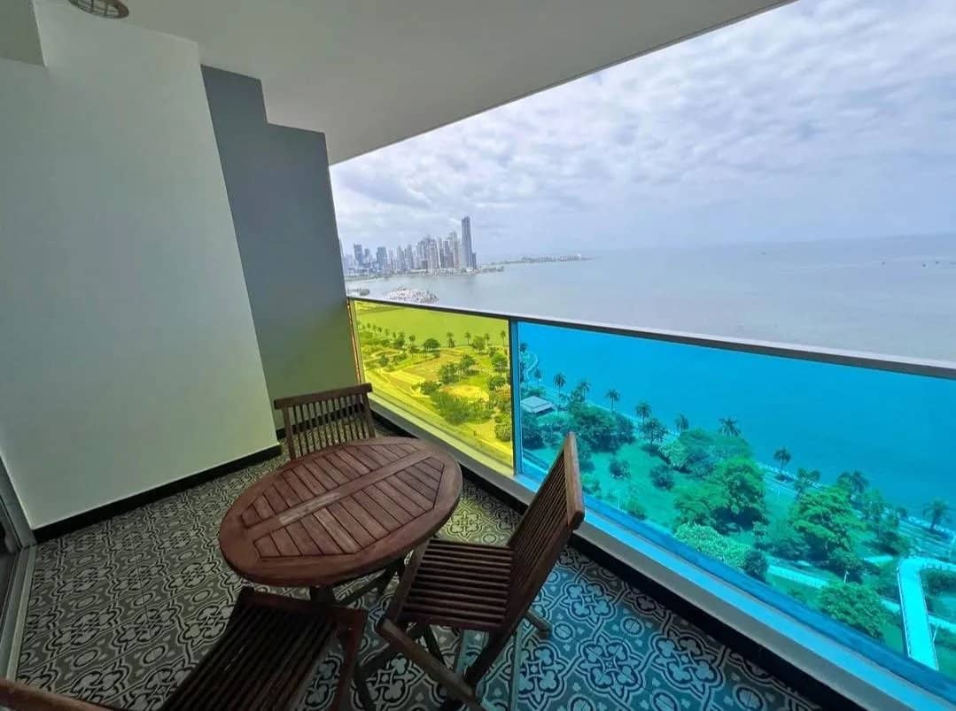 Alquiler de apartamento amoblado en PH Element, Av. Balboa - photo 1