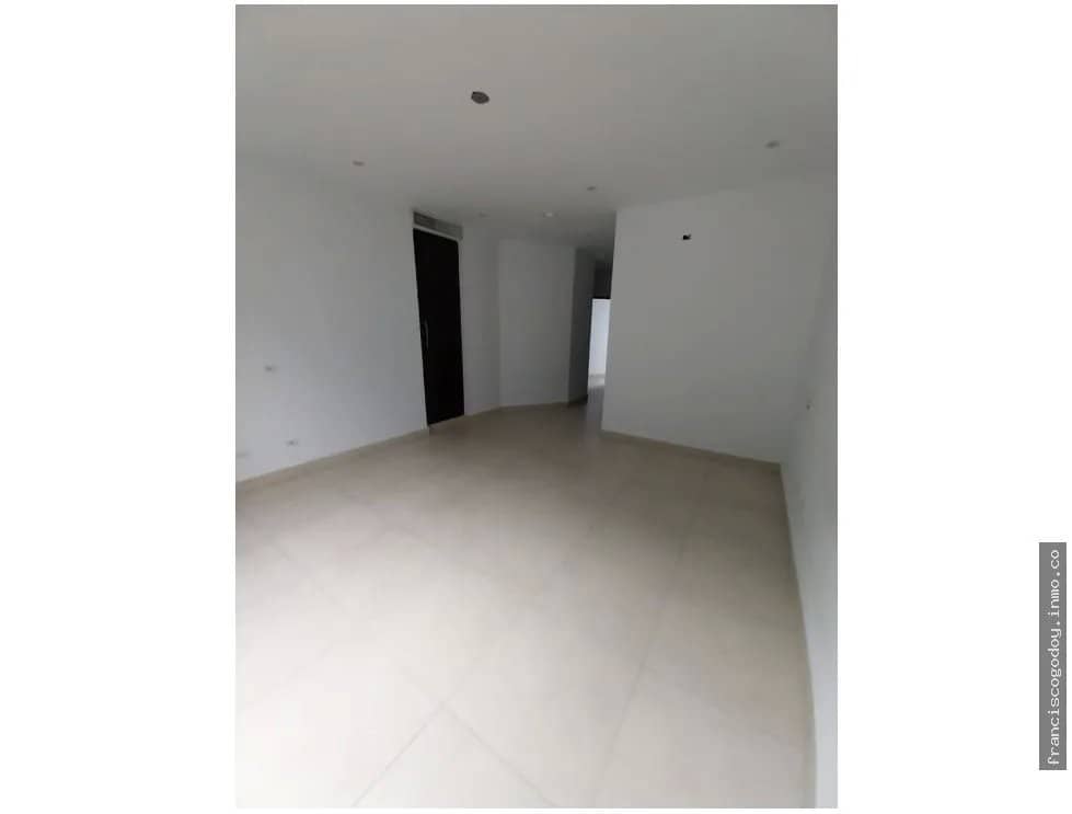 Venta de apartamento en Embassy Village, Albrook - foto 1