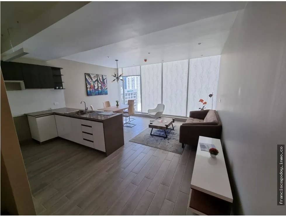 Venta de apartamento en Azurre PH 42, Bella Vista - foto 1
