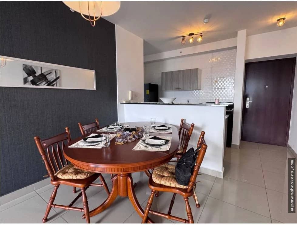 Venta de apartamento totalmente amoblado en Parque Lefevre - foto 1