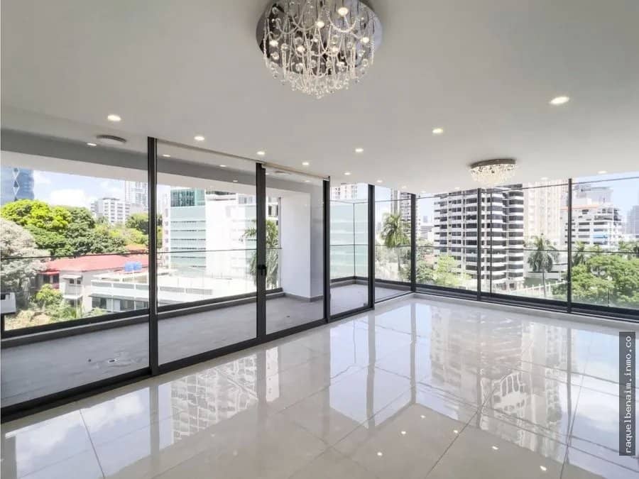 Venta de apartamento en Bella Vista, 195 m2 - foto 1