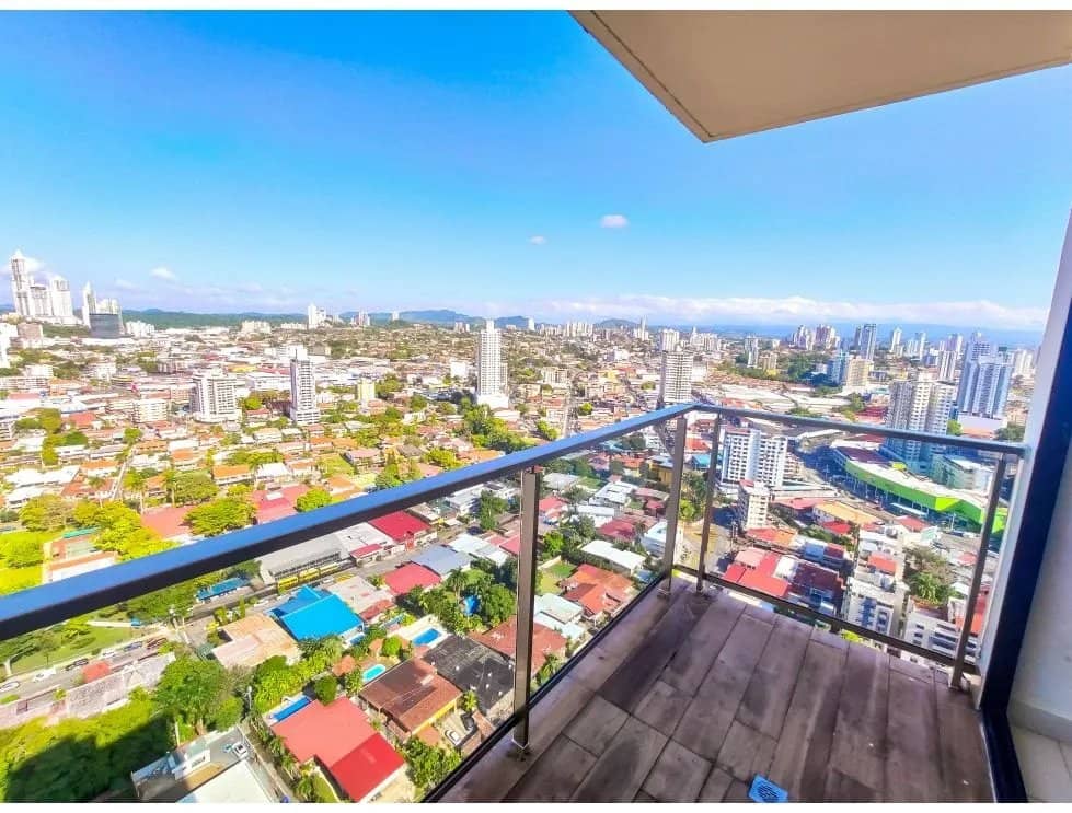 Venta de apartamento en PH Carreras, El Carmen - photo 1