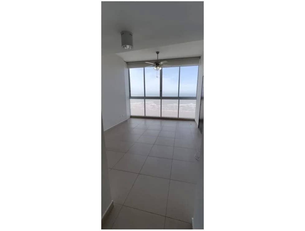Apartamento en alquiler PH Country Club, Costa del Este - photo 1