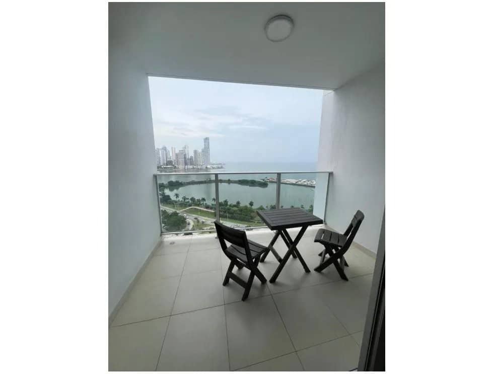 Alquiler de apartamento amoblado en PH White Tower, Av. Balboa - foto 1