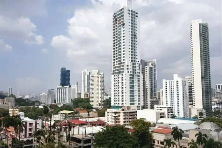 Venta de apartamento en Azurre PH 42, Bella Vista - foto 1