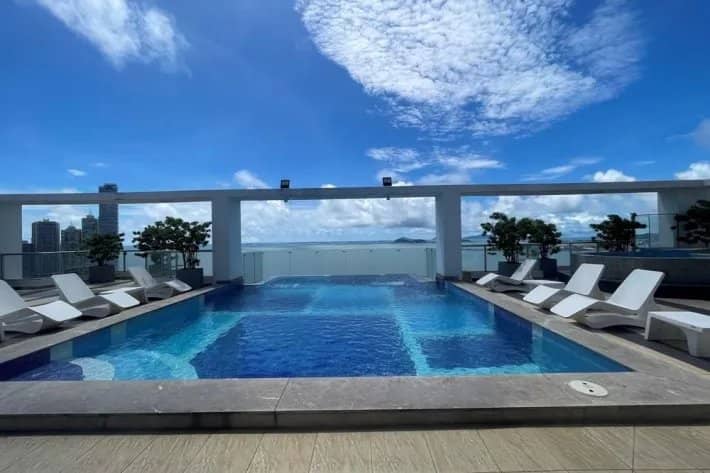 Venta de apartamento en PH Villa del Mar, Avenida Balboa - foto 1