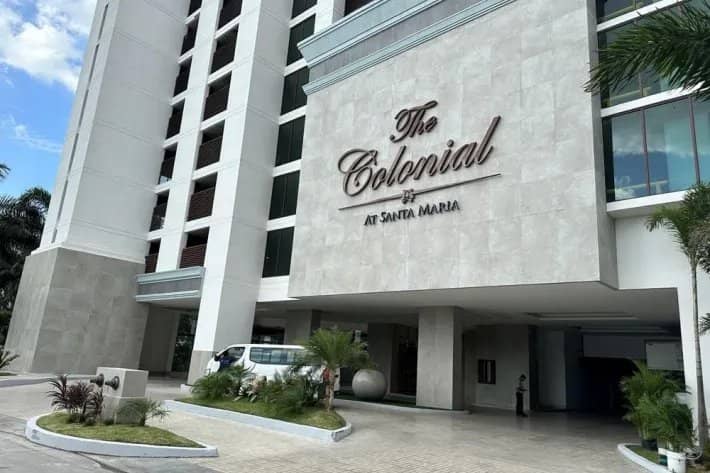 Venta de apartamento en The Colonial, Santa María - foto 1