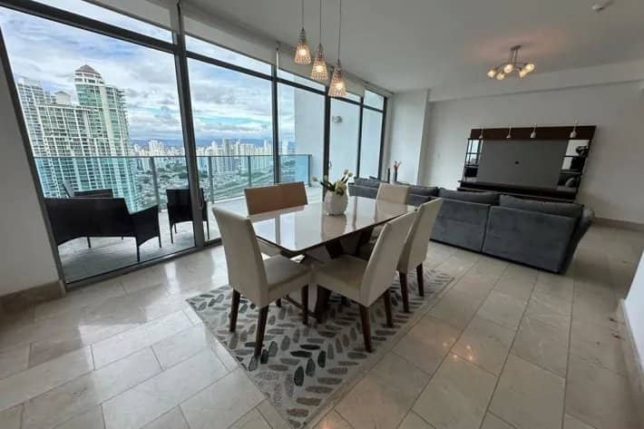 Venta de apartamento en Grand Tower, Punta Pacifica - foto 1